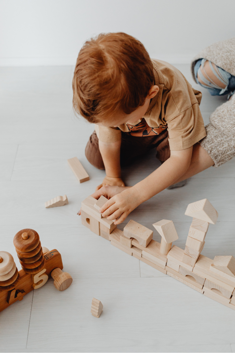A Gentle Guide to Montessori Parenting: Behaviour and Everyday Life